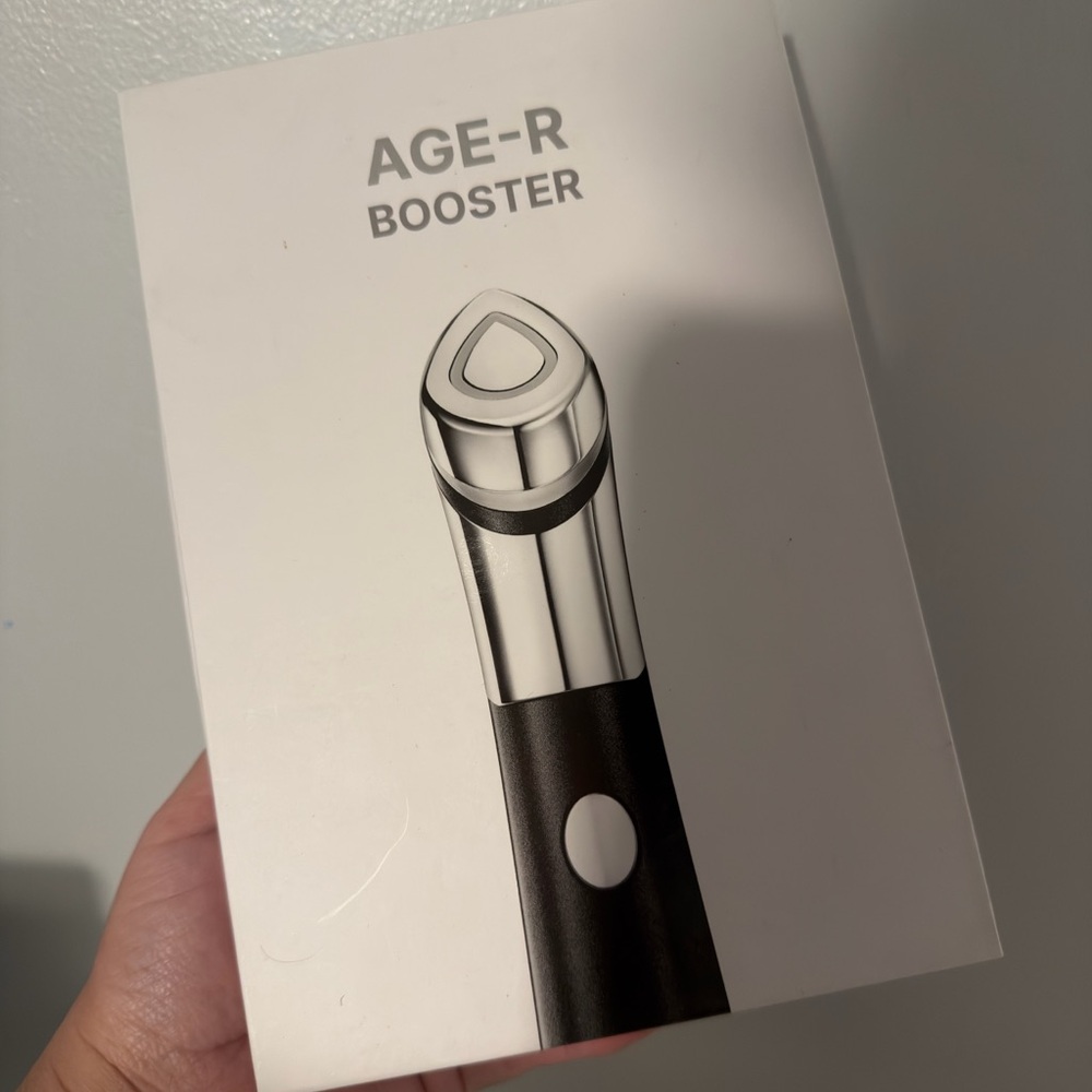 Medicube AGE-R Booster-H Device – New With Box-never opened.